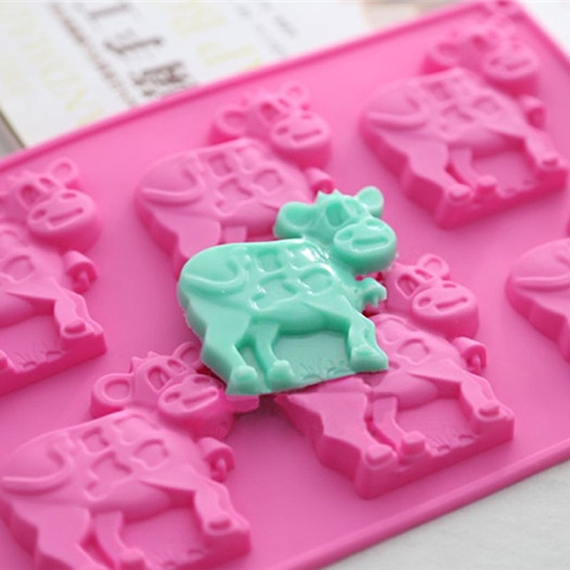 HiParty 2 Pack Cow Chocolate Molds, Dairy Cattle Cake Pan Silicone Candy Fondant Biscuit Cookie Baking Mold Soap Lotion Bars Polymer Clay Mold (Random Color) - Image 4